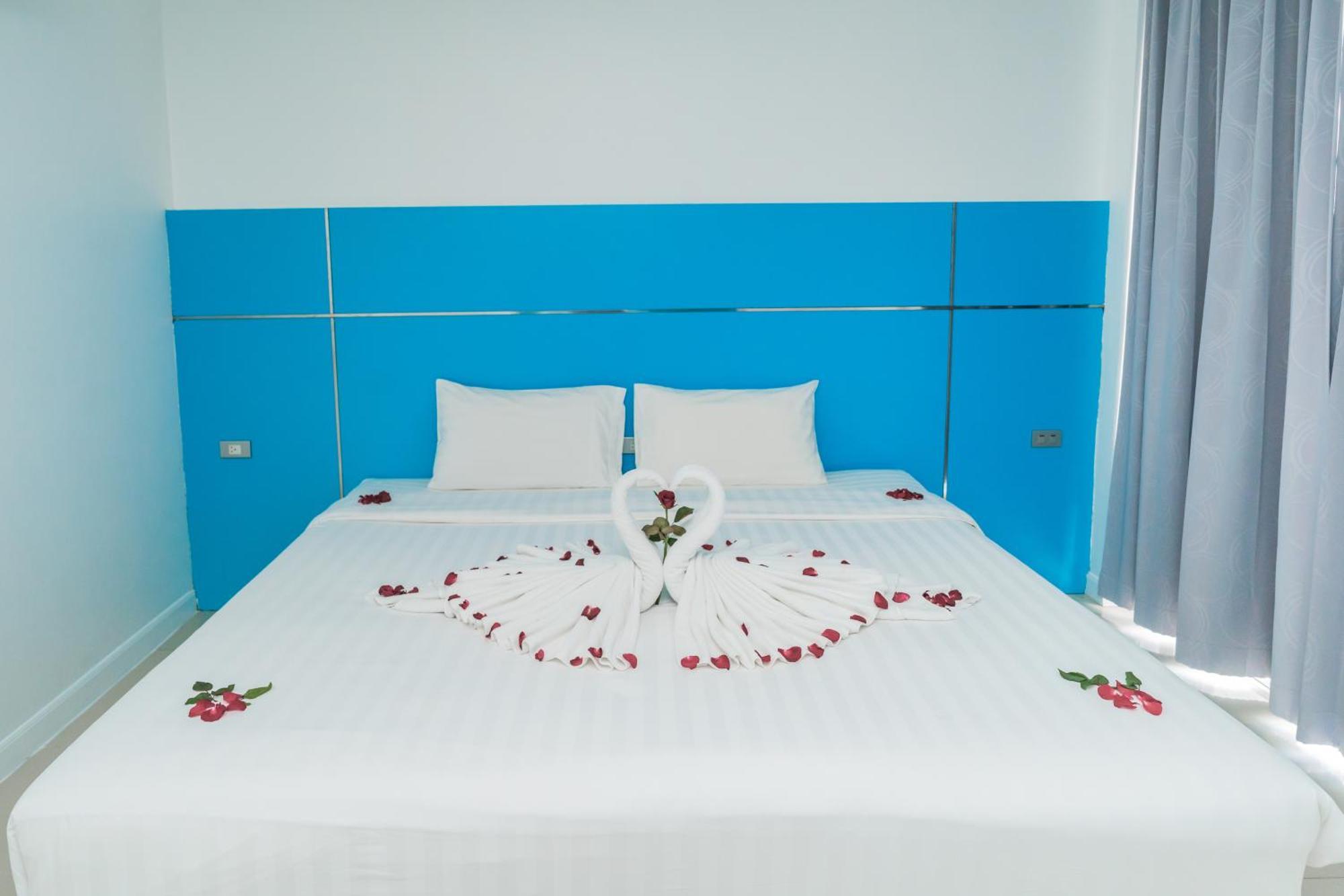 Patong Diamond Hotel Bagian luar foto