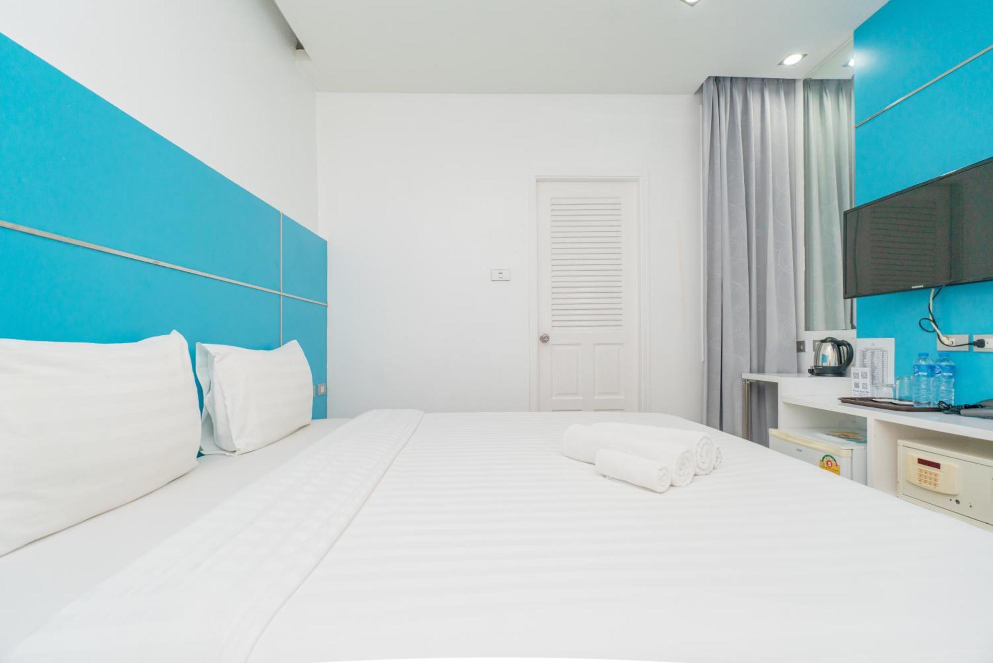Patong Diamond Hotel Bagian luar foto