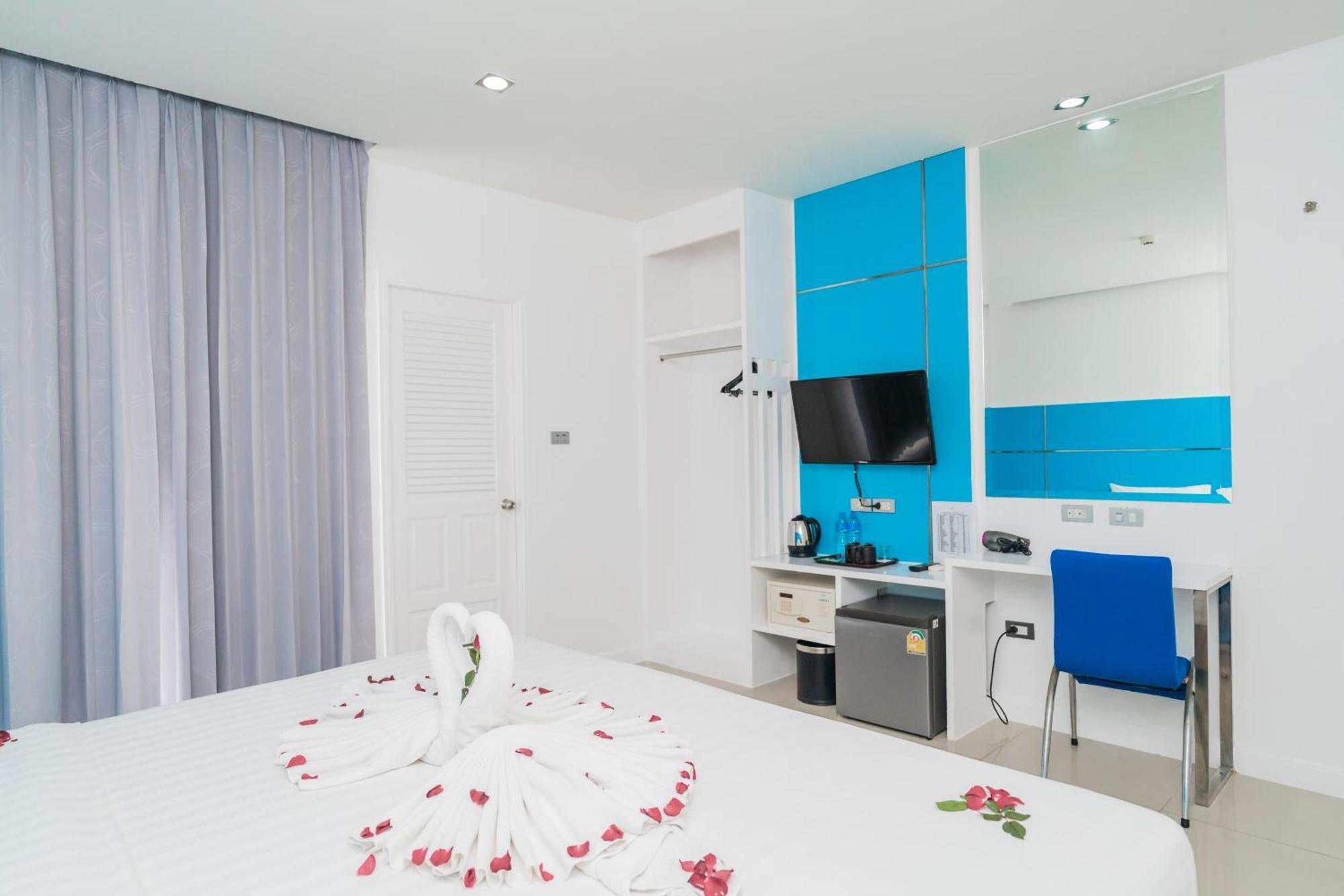 Patong Diamond Hotel Bagian luar foto