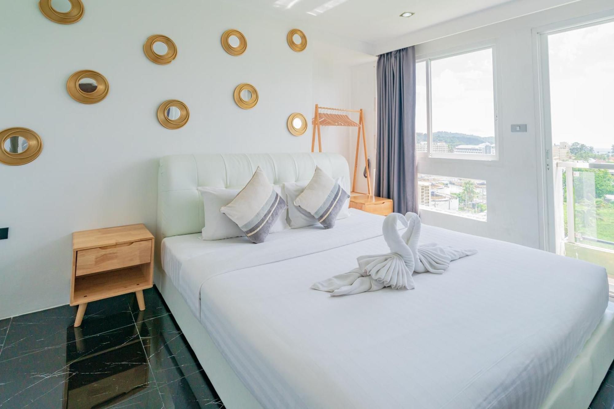 Patong Diamond Hotel Bagian luar foto